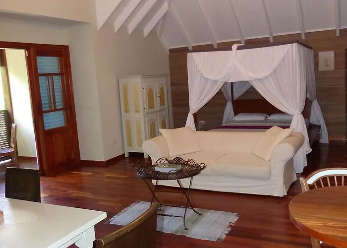 Demeure De Cap Macon Hotel