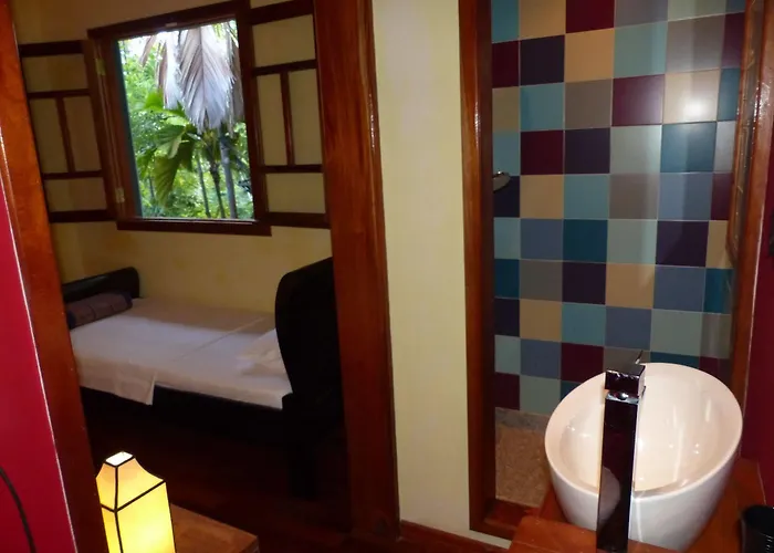Demeure De Cap Macon Hotel 3*